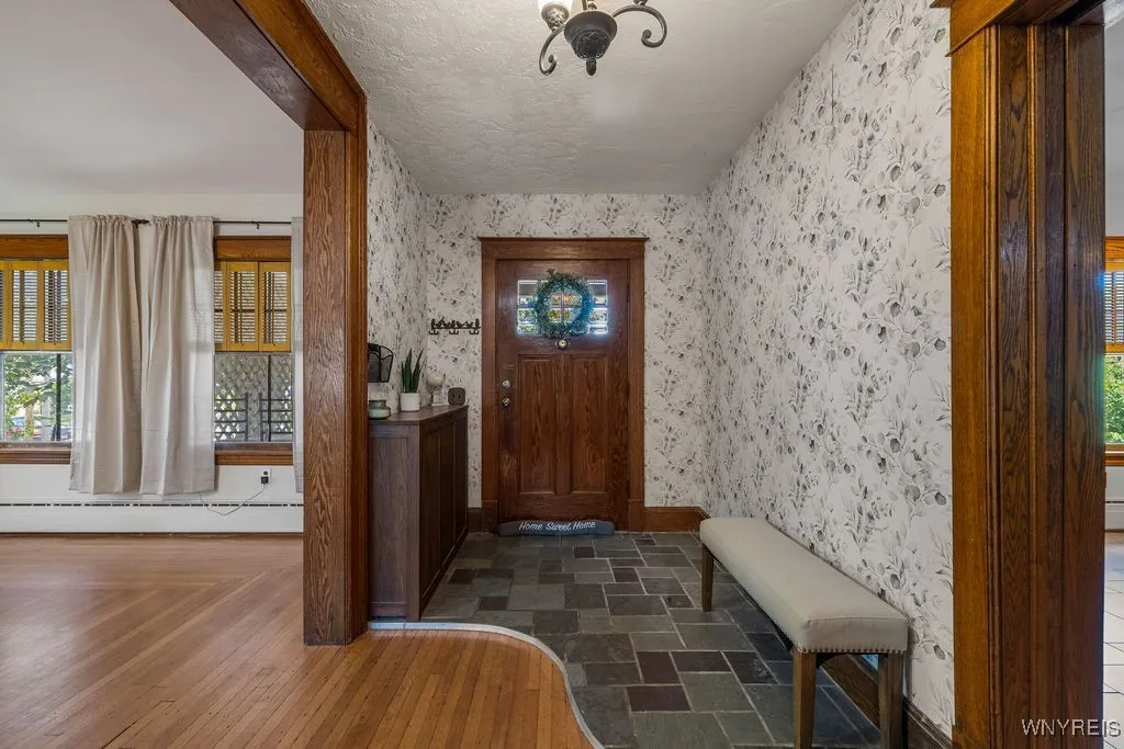 39 Spalding Street, Lockport City, New York 14094, Lockport City, New York 14094, 6 Bedrooms Bedrooms, 9 Rooms Rooms,2 BathroomsBathrooms,Residential,Closed,39 Spalding Street, Lockport City, New York 14094,0,B1624653