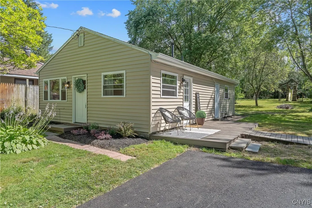7815 Areopagitica Avenue, Cicero, New York 13030, Cicero, New York 13030, 3 Bedrooms Bedrooms, 7 Rooms Rooms,1 BathroomBathrooms,Residential,Closed,7815 Areopagitica Avenue, Cicero, New York 13030,0,S1608985