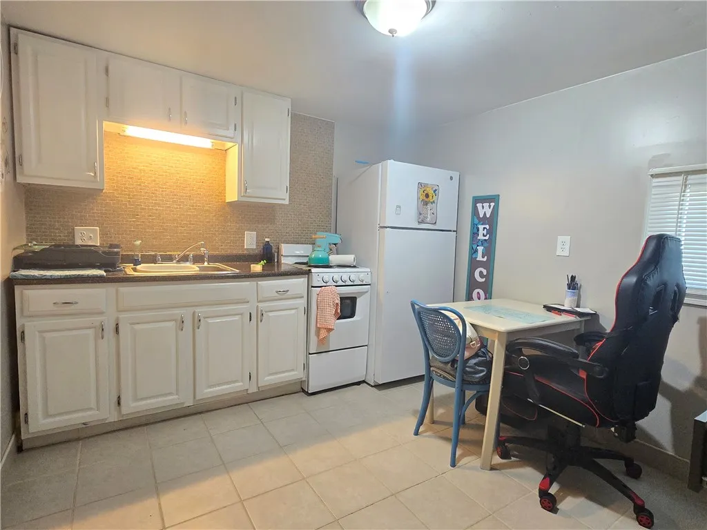 38 North Hartland Street, Royalton, New York 14105, Royalton, New York 14105, 4 Bedrooms Bedrooms, ,2 BathroomsBathrooms,Residential,Closed,38 North Hartland Street, Royalton, New York 14105,0,R1624664