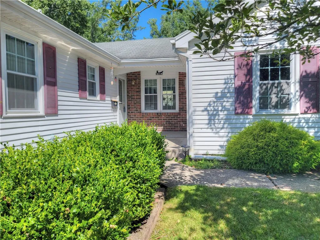 361 Upper Valley Road, Gates, New York 14624, Gates, New York 14624, 3 Bedrooms Bedrooms, 8 Rooms Rooms,2 BathroomsBathrooms,Residential,Closed,361 Upper Valley Road, Gates, New York 14624,0,R1624091