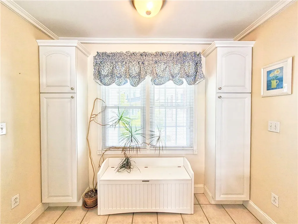 361 Upper Valley Road, Gates, New York 14624, Gates, New York 14624, 3 Bedrooms Bedrooms, 8 Rooms Rooms,2 BathroomsBathrooms,Residential,Closed,361 Upper Valley Road, Gates, New York 14624,0,R1624091