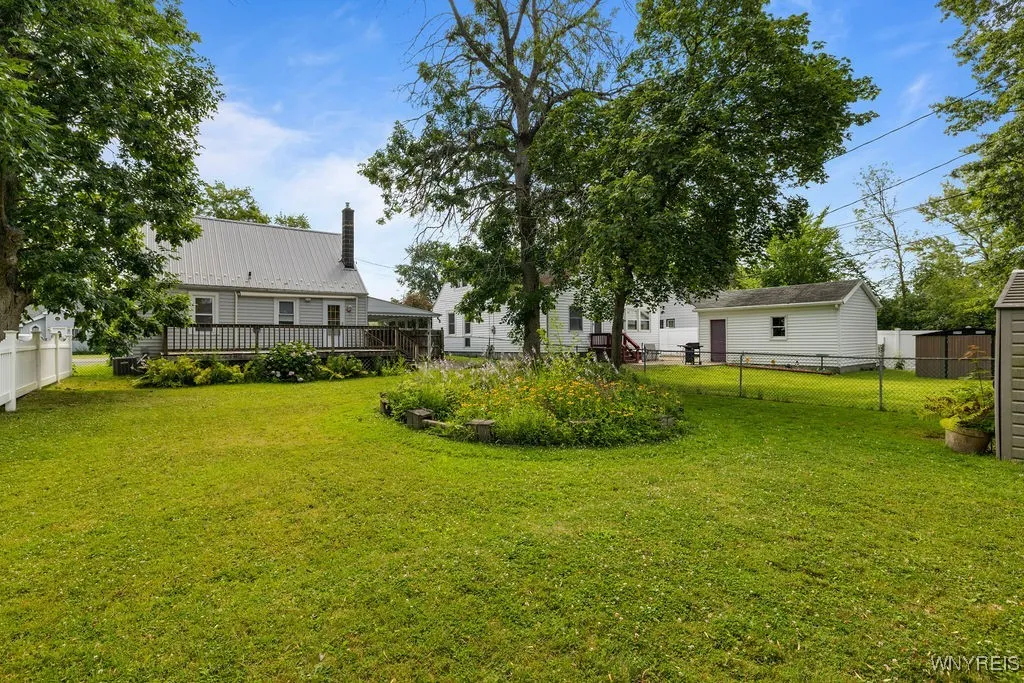 3380 Wallace Drive, Grand Island, New York 14072, Grand Island, New York 14072, 2 Bedrooms Bedrooms, 6 Rooms Rooms,1 BathroomBathrooms,Residential,Closed,3380 Wallace Drive, Grand Island, New York 14072,0,B1624670