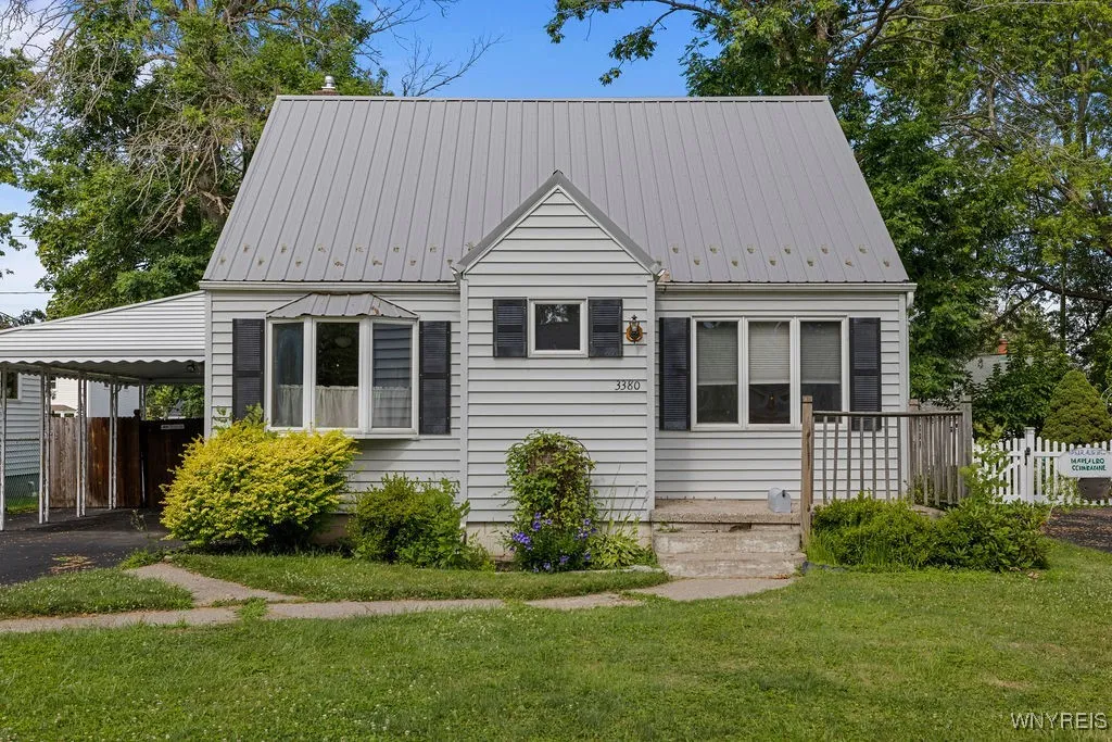 3380 Wallace Drive, Grand Island, New York 14072, Grand Island, New York 14072, 2 Bedrooms Bedrooms, 6 Rooms Rooms,1 BathroomBathrooms,Residential,Closed,3380 Wallace Drive, Grand Island, New York 14072,0,B1624670