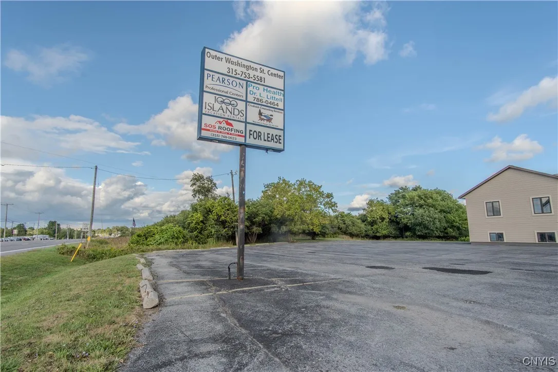 185640 Us Rte 11, Watertown Town, New York 13501, Watertown Town, New York 13501, ,Commercial Lease,For Rent,185640 Us Rte 11, Watertown Town, New York 13501,0,S1624608