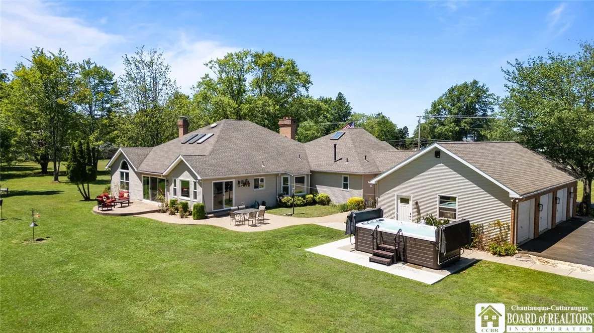 5241 West Lake Road, Pomfret, New York 14048, Pomfret, New York 14048, 4 Bedrooms Bedrooms, 13 Rooms Rooms,3 BathroomsBathrooms,Residential,Closed,5241 West Lake Road, Pomfret, New York 14048,0,R1623950