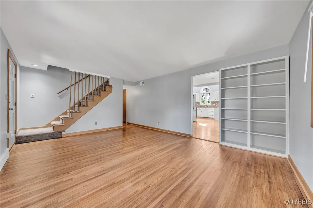 4320 Barton Road, Clarence, New York 14031, Clarence, New York 14031, 4 Bedrooms Bedrooms, 6 Rooms Rooms,2 BathroomsBathrooms,Residential,For Sale,4320 Barton Road, Clarence, New York 14031,B1624537