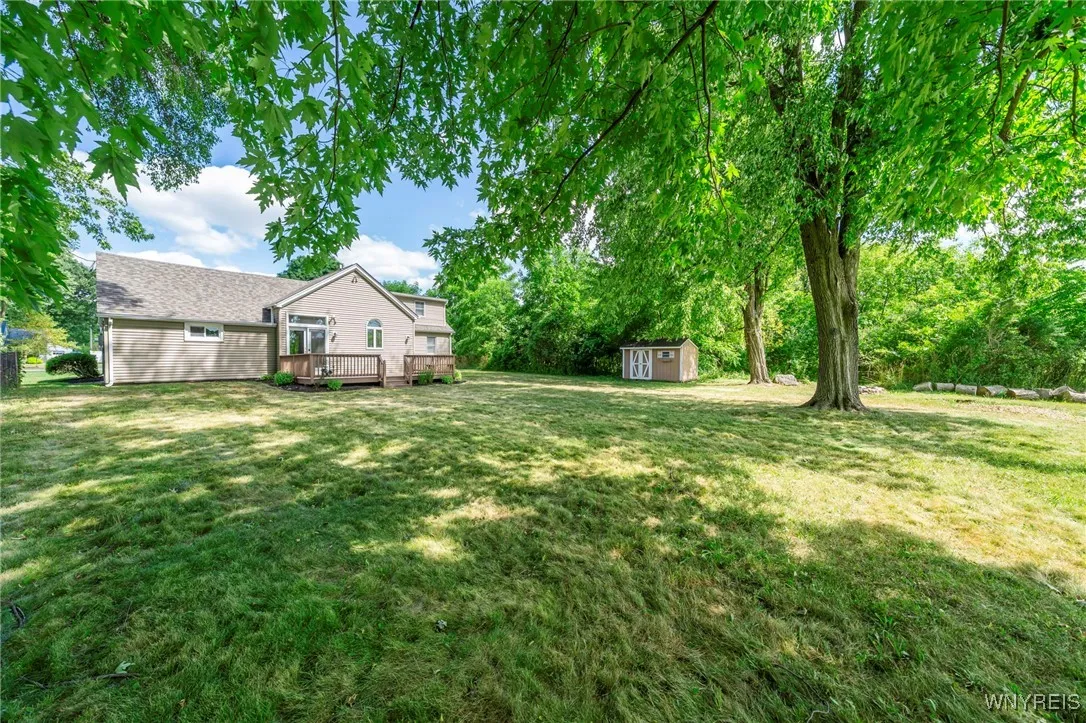 4320 Barton Road, Clarence, New York 14031, Clarence, New York 14031, 4 Bedrooms Bedrooms, 6 Rooms Rooms,2 BathroomsBathrooms,Residential,For Sale,4320 Barton Road, Clarence, New York 14031,B1624537