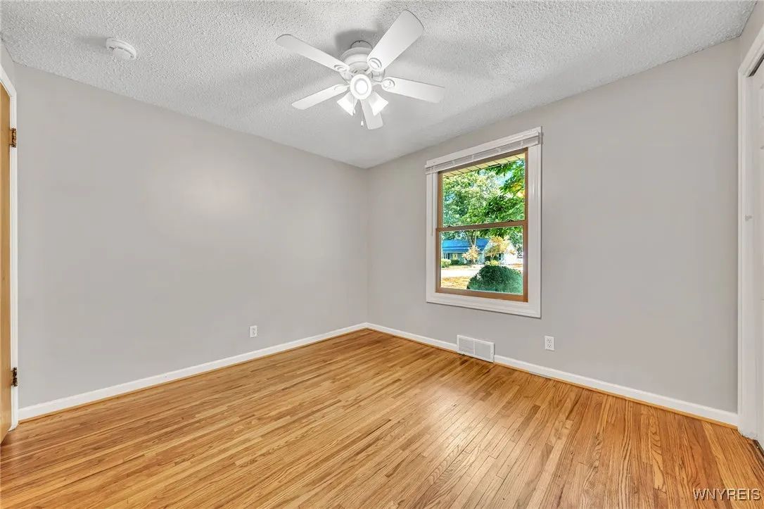 4320 Barton Road, Clarence, New York 14031, Clarence, New York 14031, 4 Bedrooms Bedrooms, 6 Rooms Rooms,2 BathroomsBathrooms,Residential,For Sale,4320 Barton Road, Clarence, New York 14031,B1624537