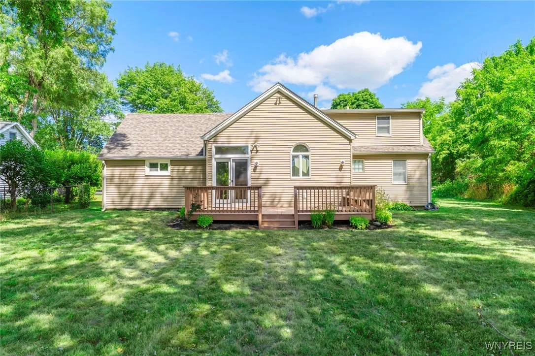 4320 Barton Road, Clarence, New York 14031, Clarence, New York 14031, 4 Bedrooms Bedrooms, 6 Rooms Rooms,2 BathroomsBathrooms,Residential,For Sale,4320 Barton Road, Clarence, New York 14031,B1624537