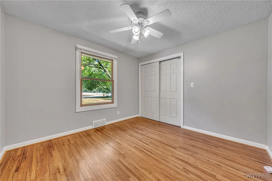4320 Barton Road, Clarence, New York 14031, Clarence, New York 14031, 4 Bedrooms Bedrooms, 6 Rooms Rooms,2 BathroomsBathrooms,Residential,For Sale,4320 Barton Road, Clarence, New York 14031,B1624537