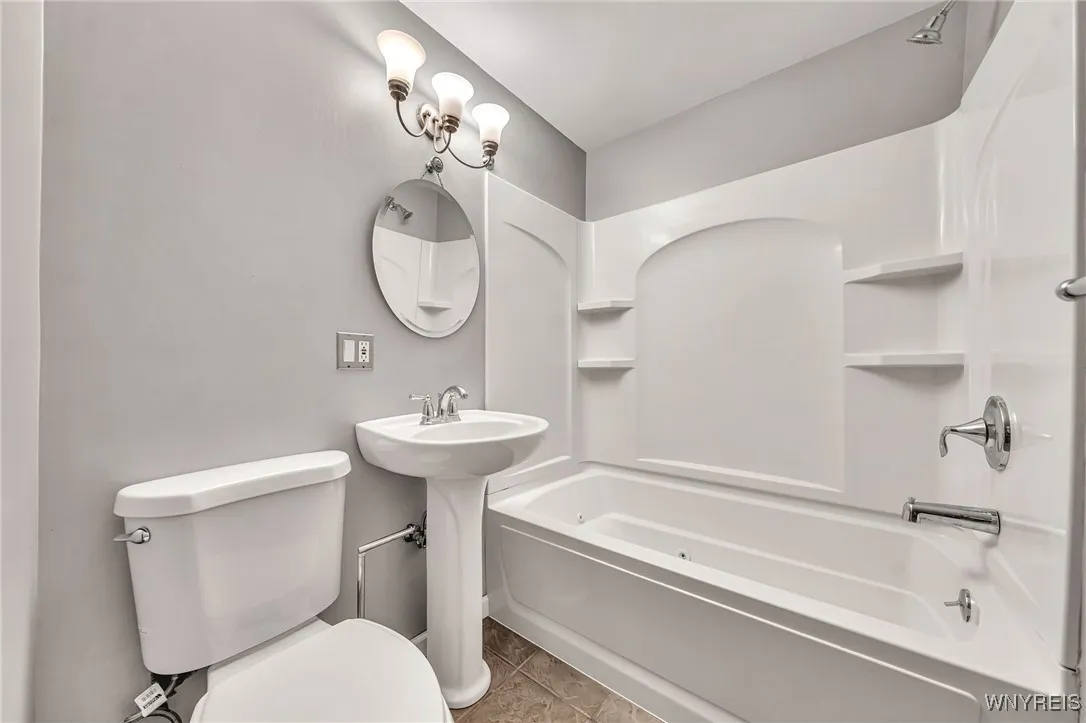 4320 Barton Road, Clarence, New York 14031, Clarence, New York 14031, 4 Bedrooms Bedrooms, 6 Rooms Rooms,2 BathroomsBathrooms,Residential,For Sale,4320 Barton Road, Clarence, New York 14031,B1624537