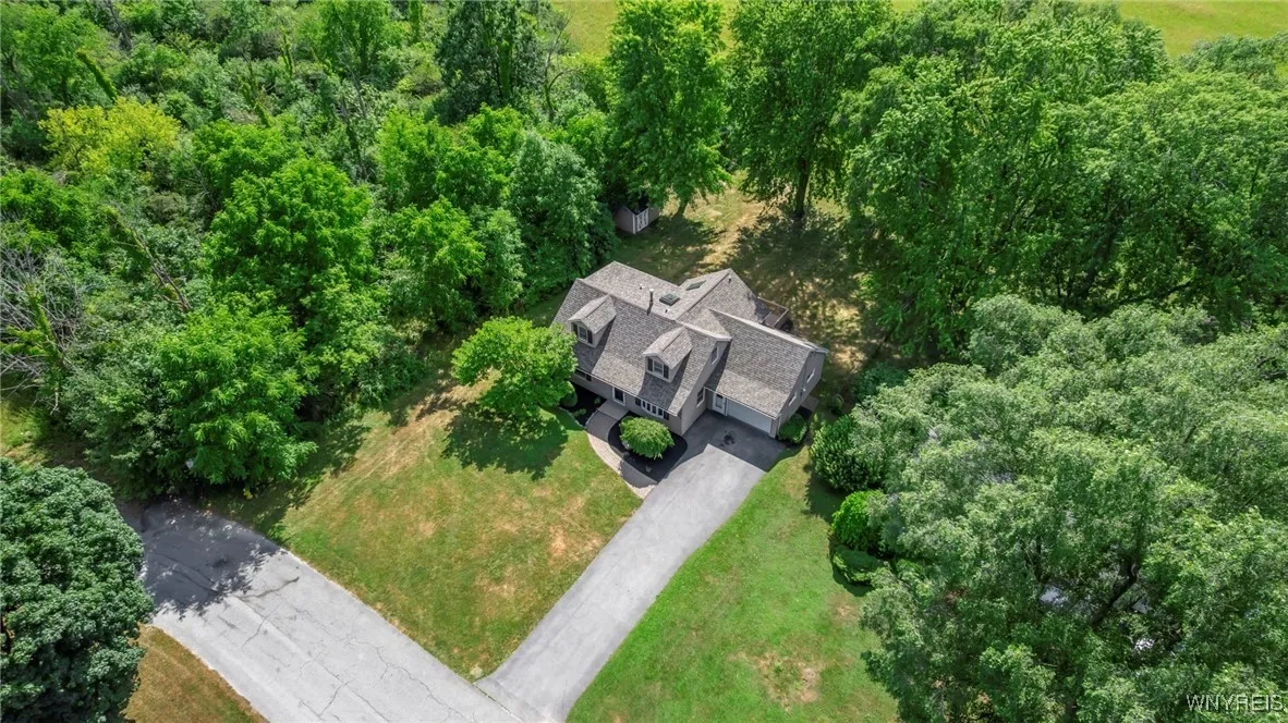 4320 Barton Road, Clarence, New York 14031, Clarence, New York 14031, 4 Bedrooms Bedrooms, 6 Rooms Rooms,2 BathroomsBathrooms,Residential,For Sale,4320 Barton Road, Clarence, New York 14031,B1624537