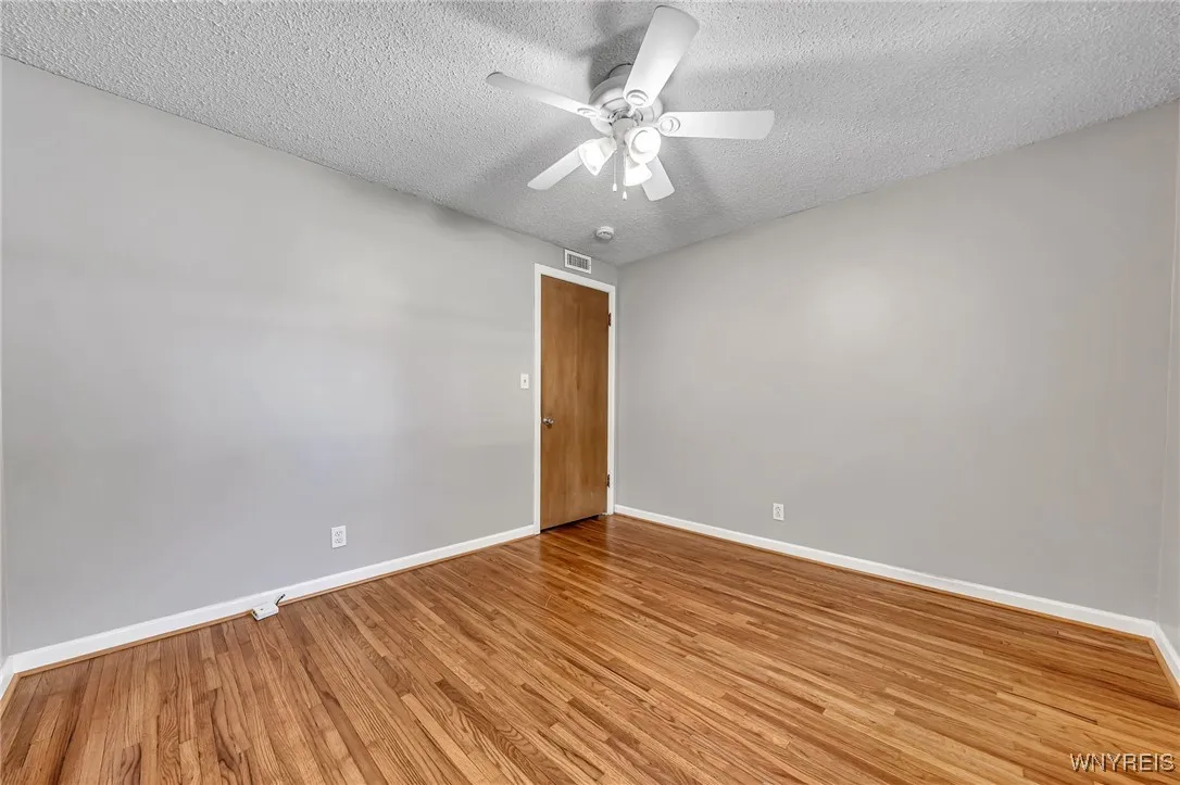 4320 Barton Road, Clarence, New York 14031, Clarence, New York 14031, 4 Bedrooms Bedrooms, 6 Rooms Rooms,2 BathroomsBathrooms,Residential,For Sale,4320 Barton Road, Clarence, New York 14031,B1624537