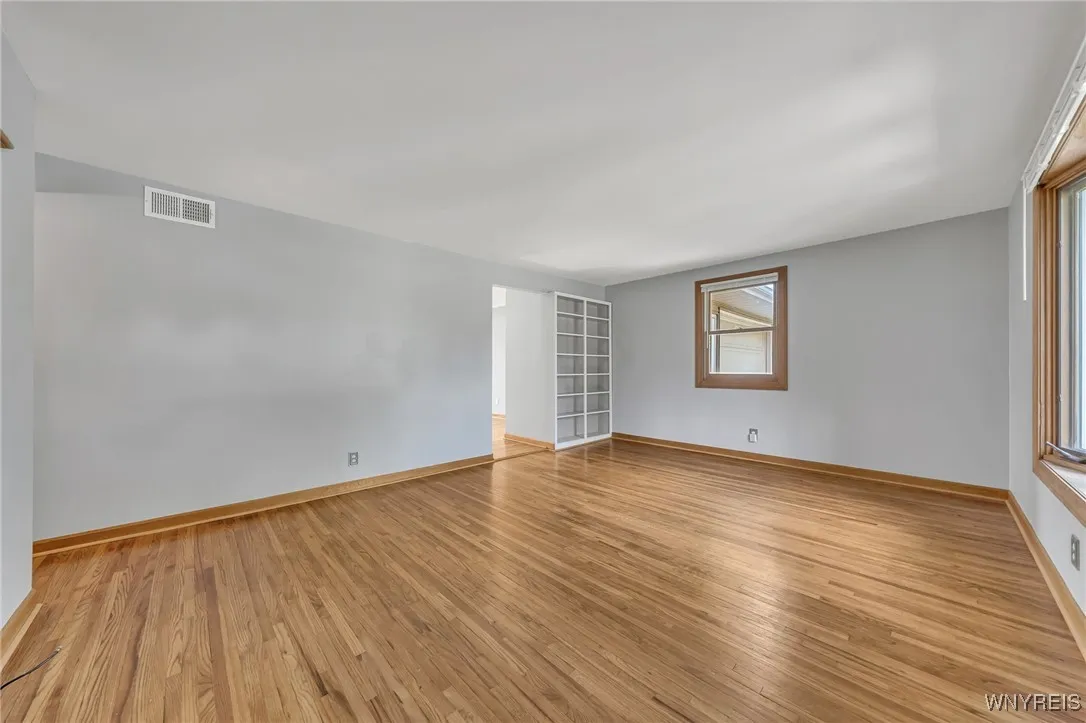 4320 Barton Road, Clarence, New York 14031, Clarence, New York 14031, 4 Bedrooms Bedrooms, 6 Rooms Rooms,2 BathroomsBathrooms,Residential,For Sale,4320 Barton Road, Clarence, New York 14031,B1624537