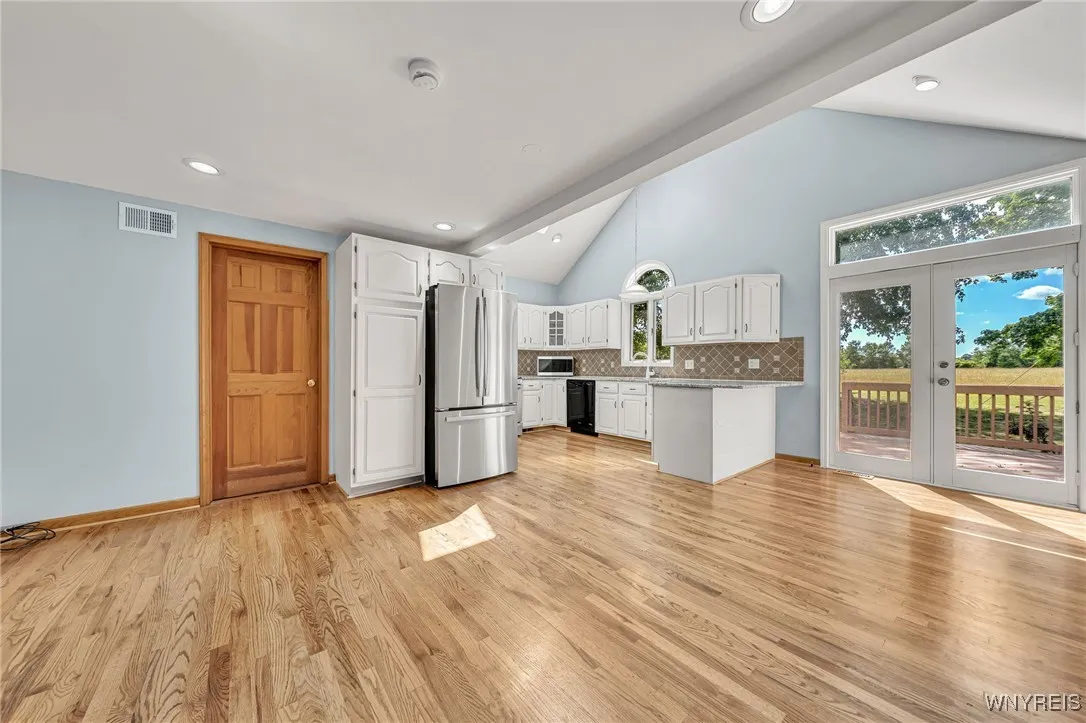 4320 Barton Road, Clarence, New York 14031, Clarence, New York 14031, 4 Bedrooms Bedrooms, 6 Rooms Rooms,2 BathroomsBathrooms,Residential,For Sale,4320 Barton Road, Clarence, New York 14031,B1624537