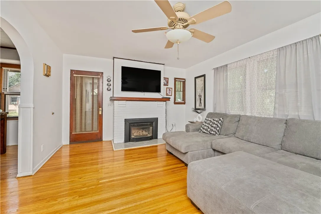 83 Rodessa Road, Greece, New York 14616, Greece, New York 14616, 3 Bedrooms Bedrooms, 6 Rooms Rooms,1 BathroomBathrooms,Residential,Closed,83 Rodessa Road, Greece, New York 14616,0,R1623356