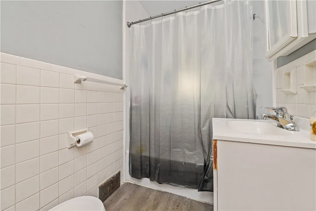 83 Rodessa Road, Greece, New York 14616, Greece, New York 14616, 3 Bedrooms Bedrooms, 6 Rooms Rooms,1 BathroomBathrooms,Residential,Closed,83 Rodessa Road, Greece, New York 14616,0,R1623356