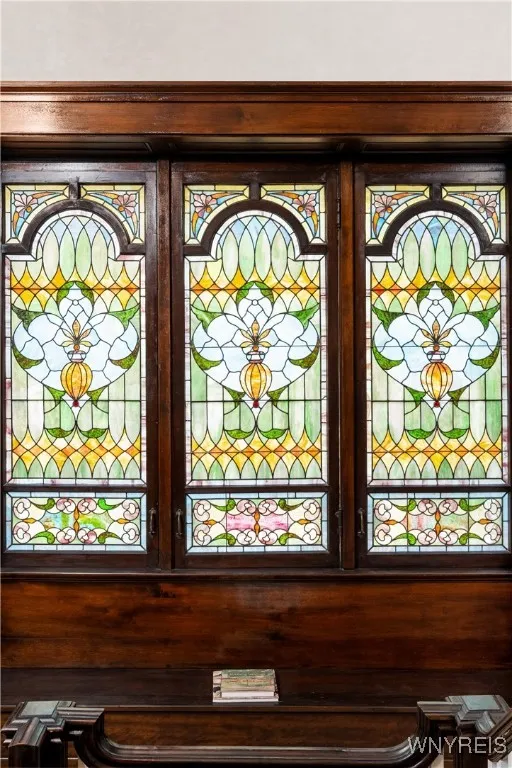 33 Colonial Circle, Buffalo, New York 14222, Buffalo, New York 14222, 5 Bedrooms Bedrooms, 17 Rooms Rooms,3 BathroomsBathrooms,Residential,For Sale,33 Colonial Circle, Buffalo, New York 14222,B1623894