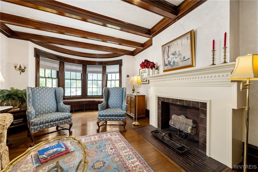 33 Colonial Circle, Buffalo, New York 14222, Buffalo, New York 14222, 5 Bedrooms Bedrooms, 17 Rooms Rooms,3 BathroomsBathrooms,Residential,For Sale,33 Colonial Circle, Buffalo, New York 14222,B1623894