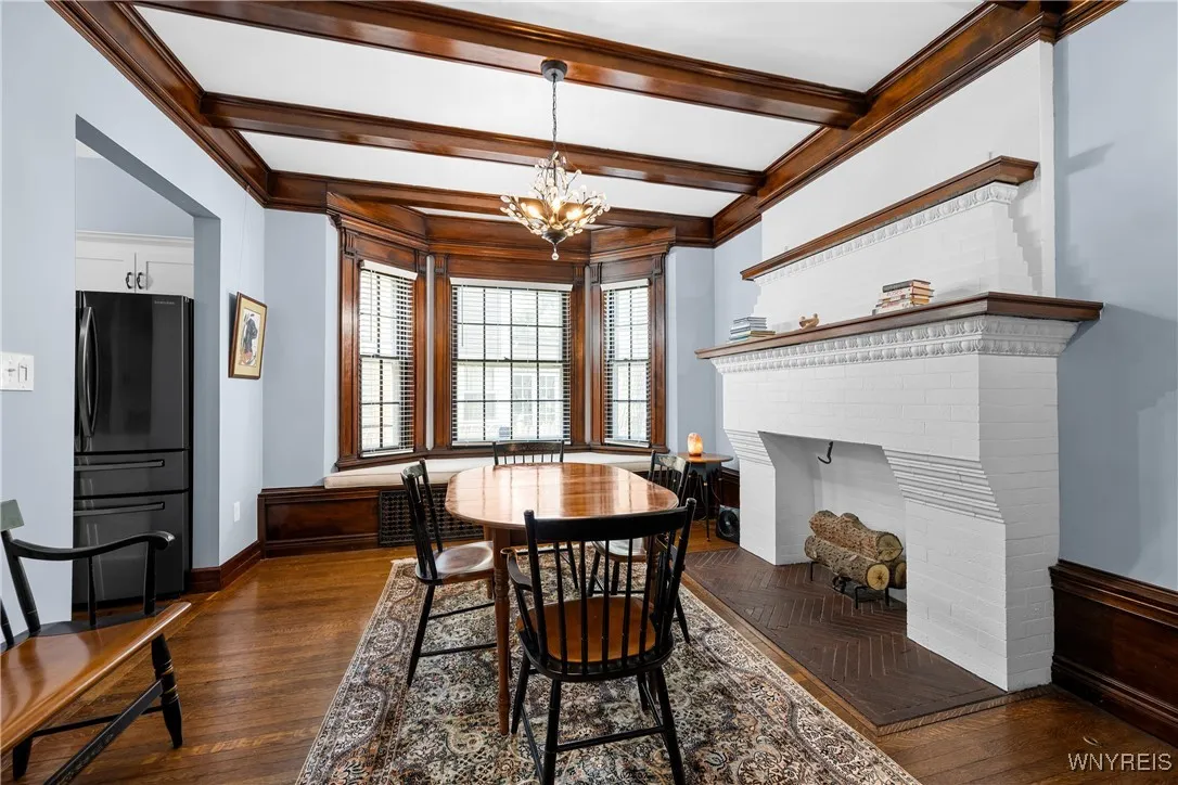 33 Colonial Circle, Buffalo, New York 14222, Buffalo, New York 14222, 5 Bedrooms Bedrooms, 17 Rooms Rooms,3 BathroomsBathrooms,Residential,For Sale,33 Colonial Circle, Buffalo, New York 14222,B1623894