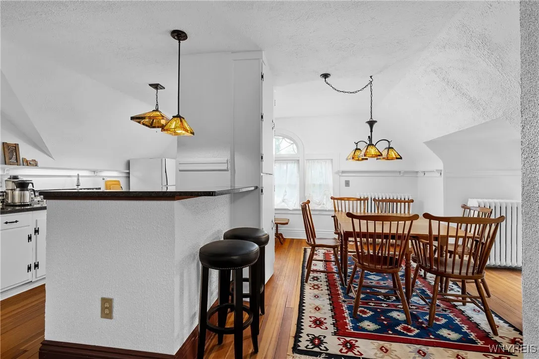 33 Colonial Circle, Buffalo, New York 14222, Buffalo, New York 14222, 5 Bedrooms Bedrooms, 17 Rooms Rooms,3 BathroomsBathrooms,Residential,For Sale,33 Colonial Circle, Buffalo, New York 14222,B1623894