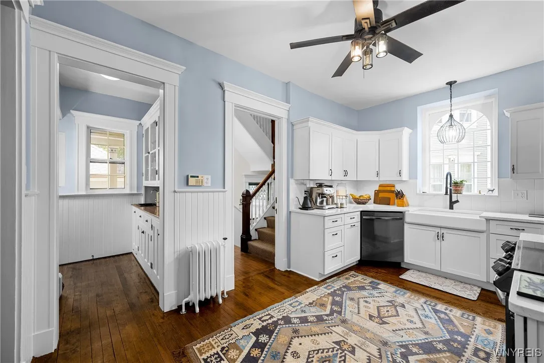 33 Colonial Circle, Buffalo, New York 14222, Buffalo, New York 14222, 5 Bedrooms Bedrooms, 17 Rooms Rooms,3 BathroomsBathrooms,Residential,For Sale,33 Colonial Circle, Buffalo, New York 14222,B1623894