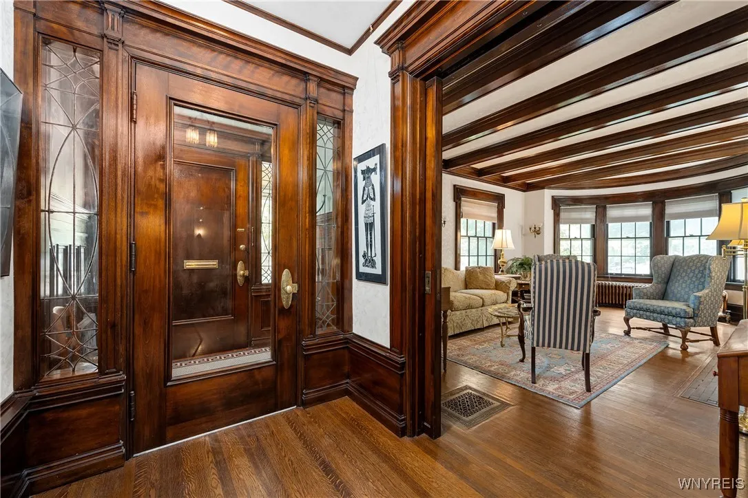 33 Colonial Circle, Buffalo, New York 14222, Buffalo, New York 14222, 5 Bedrooms Bedrooms, 17 Rooms Rooms,3 BathroomsBathrooms,Residential,For Sale,33 Colonial Circle, Buffalo, New York 14222,B1623894