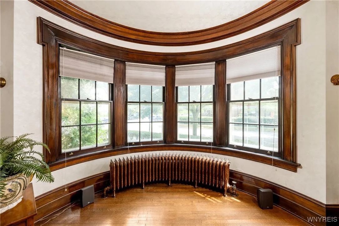 33 Colonial Circle, Buffalo, New York 14222, Buffalo, New York 14222, 5 Bedrooms Bedrooms, 17 Rooms Rooms,3 BathroomsBathrooms,Residential,For Sale,33 Colonial Circle, Buffalo, New York 14222,B1623894