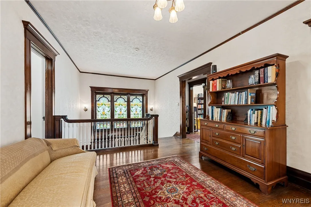 33 Colonial Circle, Buffalo, New York 14222, Buffalo, New York 14222, 5 Bedrooms Bedrooms, 17 Rooms Rooms,3 BathroomsBathrooms,Residential,For Sale,33 Colonial Circle, Buffalo, New York 14222,B1623894