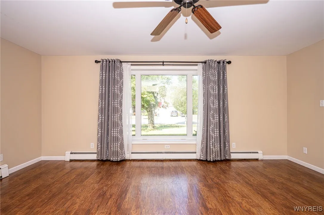 136 Heather Hill Drive, West Seneca, New York 1422, West Seneca, New York 14224, 3 Bedrooms Bedrooms, 9 Rooms Rooms,1 BathroomBathrooms,Residential,Closed,136 Heather Hill Drive, West Seneca, New York 1422,0,B1624445