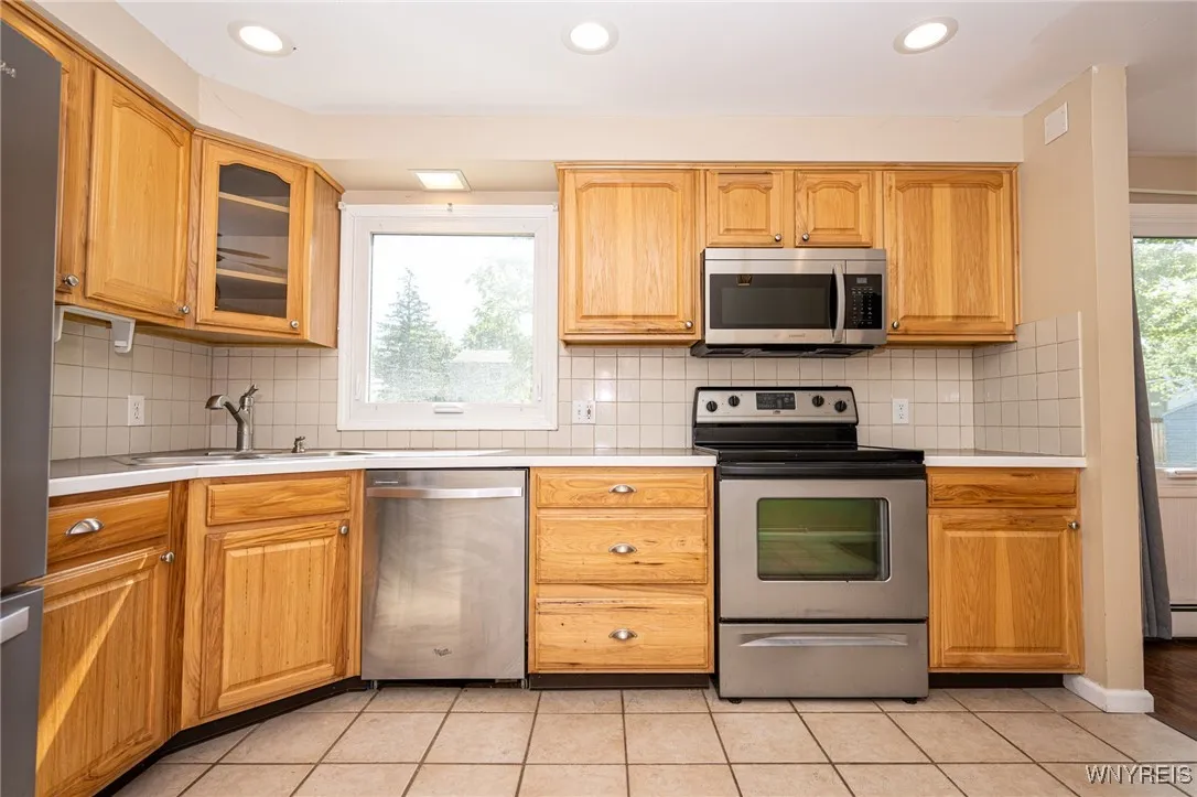 136 Heather Hill Drive, West Seneca, New York 1422, West Seneca, New York 14224, 3 Bedrooms Bedrooms, 9 Rooms Rooms,1 BathroomBathrooms,Residential,Closed,136 Heather Hill Drive, West Seneca, New York 1422,0,B1624445
