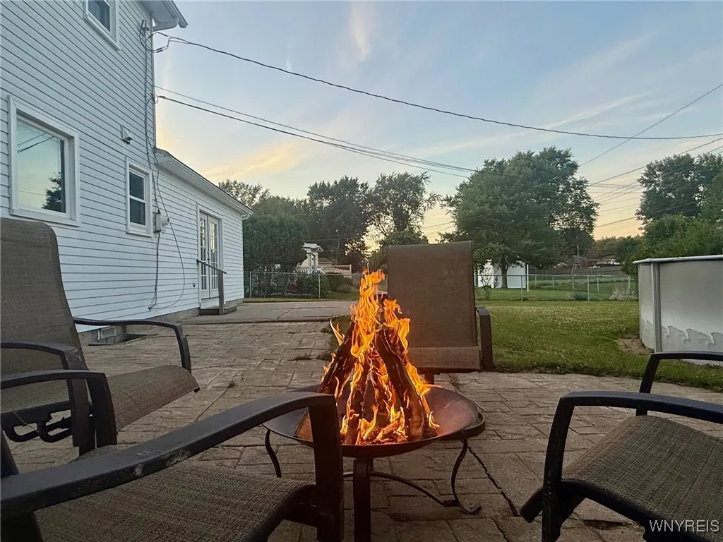 136 Heather Hill Drive, West Seneca, New York 1422, West Seneca, New York 14224, 3 Bedrooms Bedrooms, 9 Rooms Rooms,1 BathroomBathrooms,Residential,Closed,136 Heather Hill Drive, West Seneca, New York 1422,0,B1624445