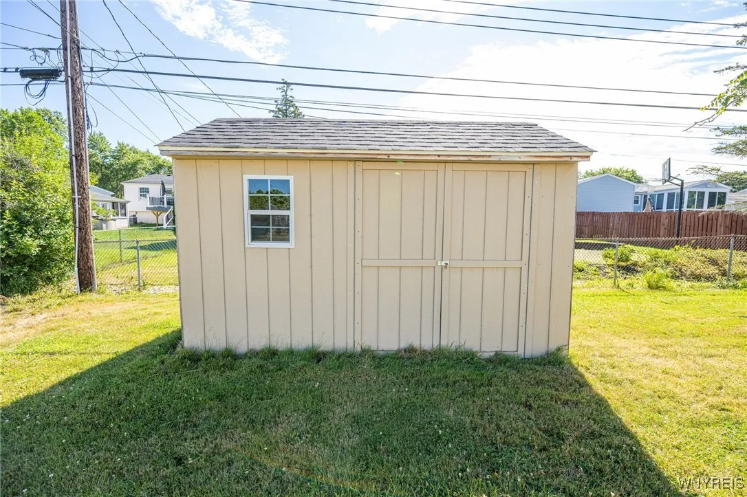 136 Heather Hill Drive, West Seneca, New York 1422, West Seneca, New York 14224, 3 Bedrooms Bedrooms, 9 Rooms Rooms,1 BathroomBathrooms,Residential,Closed,136 Heather Hill Drive, West Seneca, New York 1422,0,B1624445