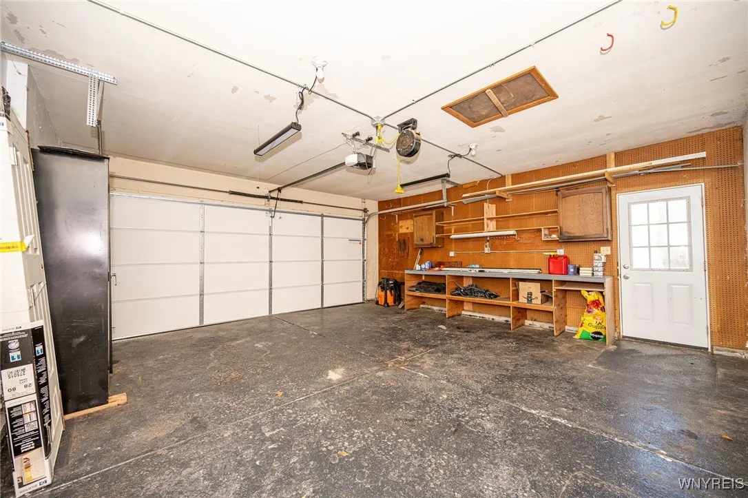 136 Heather Hill Drive, West Seneca, New York 1422, West Seneca, New York 14224, 3 Bedrooms Bedrooms, 9 Rooms Rooms,1 BathroomBathrooms,Residential,Closed,136 Heather Hill Drive, West Seneca, New York 1422,0,B1624445