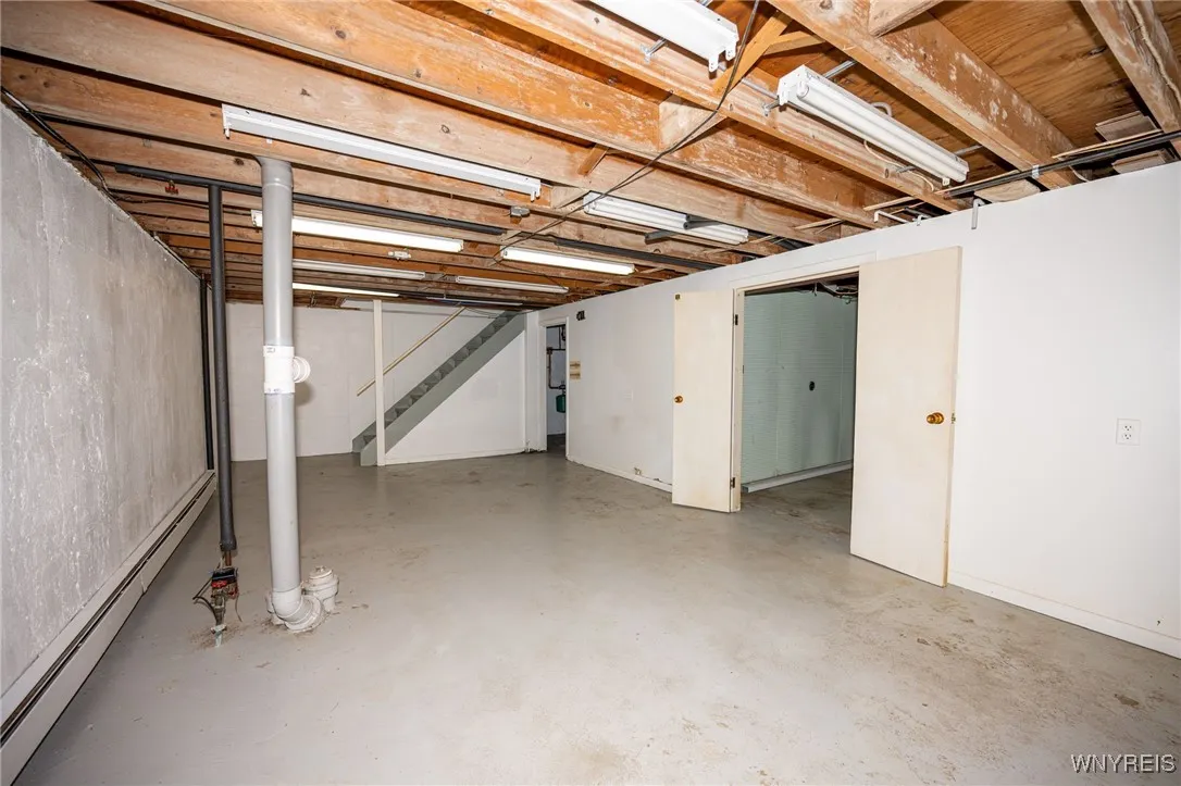 136 Heather Hill Drive, West Seneca, New York 1422, West Seneca, New York 14224, 3 Bedrooms Bedrooms, 9 Rooms Rooms,1 BathroomBathrooms,Residential,Closed,136 Heather Hill Drive, West Seneca, New York 1422,0,B1624445