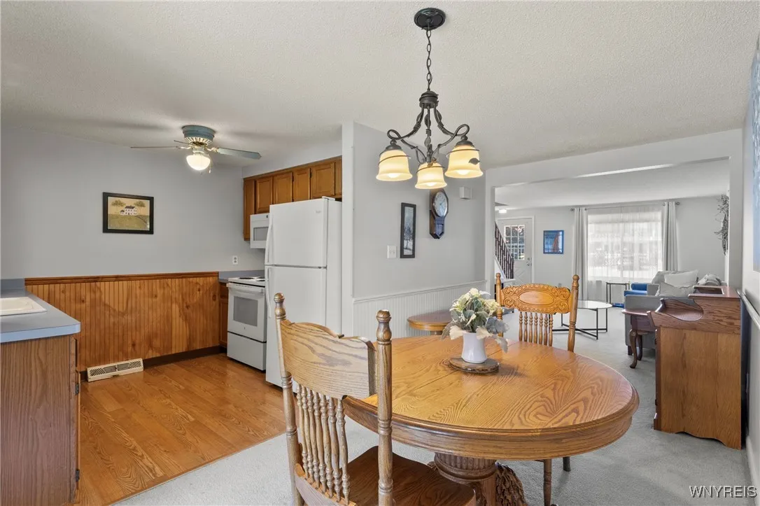 150 South Union Road 132, Amherst, New York 14221, Amherst, New York 14221, 2 Bedrooms Bedrooms, 6 Rooms Rooms,1 BathroomBathrooms,Residential,For Sale,150 South Union Road 132, Amherst, New York 14221,B1624503