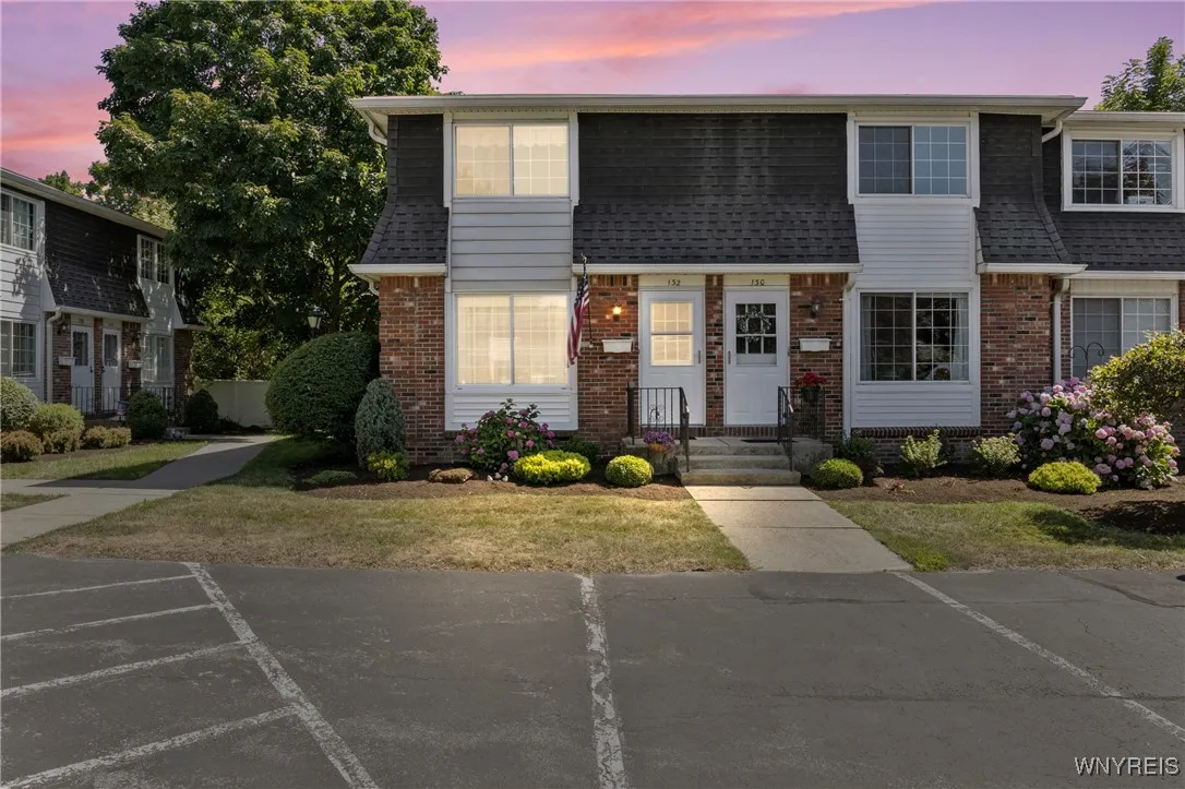 150 South Union Road 132, Amherst, New York 14221, Amherst, New York 14221, 2 Bedrooms Bedrooms, 6 Rooms Rooms,1 BathroomBathrooms,Residential,For Sale,150 South Union Road 132, Amherst, New York 14221,B1624503