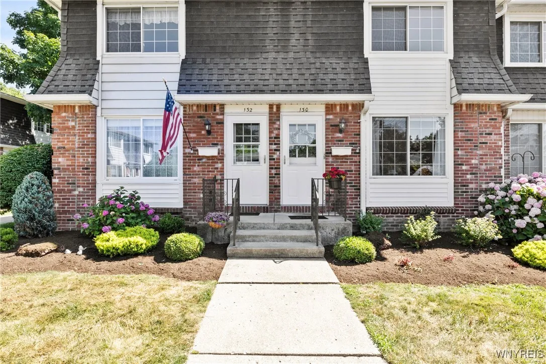 150 South Union Road 132, Amherst, New York 14221, Amherst, New York 14221, 2 Bedrooms Bedrooms, 6 Rooms Rooms,1 BathroomBathrooms,Residential,For Sale,150 South Union Road 132, Amherst, New York 14221,B1624503