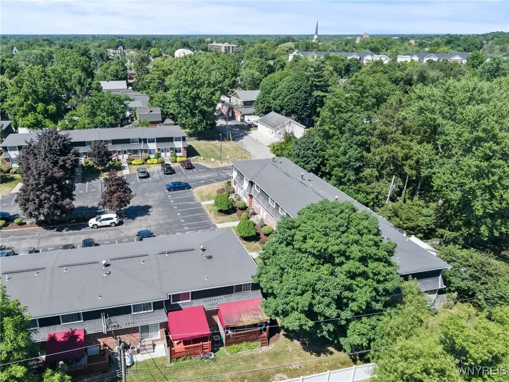 150 South Union Road 132, Amherst, New York 14221, Amherst, New York 14221, 2 Bedrooms Bedrooms, 6 Rooms Rooms,1 BathroomBathrooms,Residential,For Sale,150 South Union Road 132, Amherst, New York 14221,B1624503