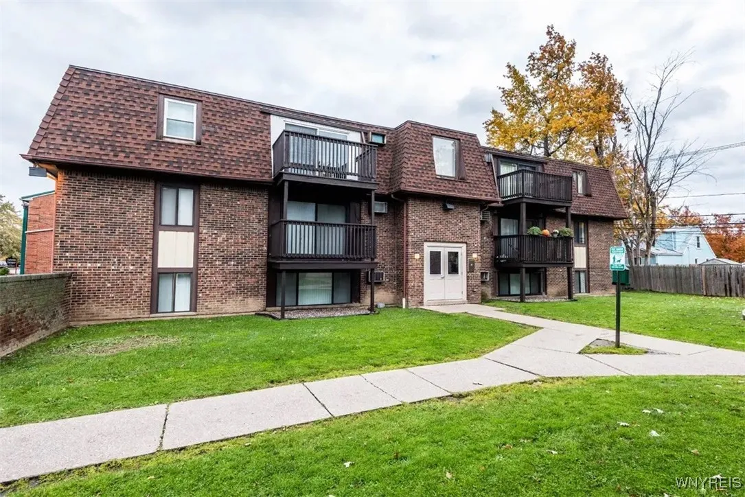 2481 #2481-07 Sheridan Drive, Amherst, New York 14, Amherst, New York 14150, 1 Bedroom Bedrooms, 3 Rooms Rooms,1 BathroomBathrooms,Residential Lease,For Rent,2481 #2481-07 Sheridan Drive, Amherst, New York 14,B1624711