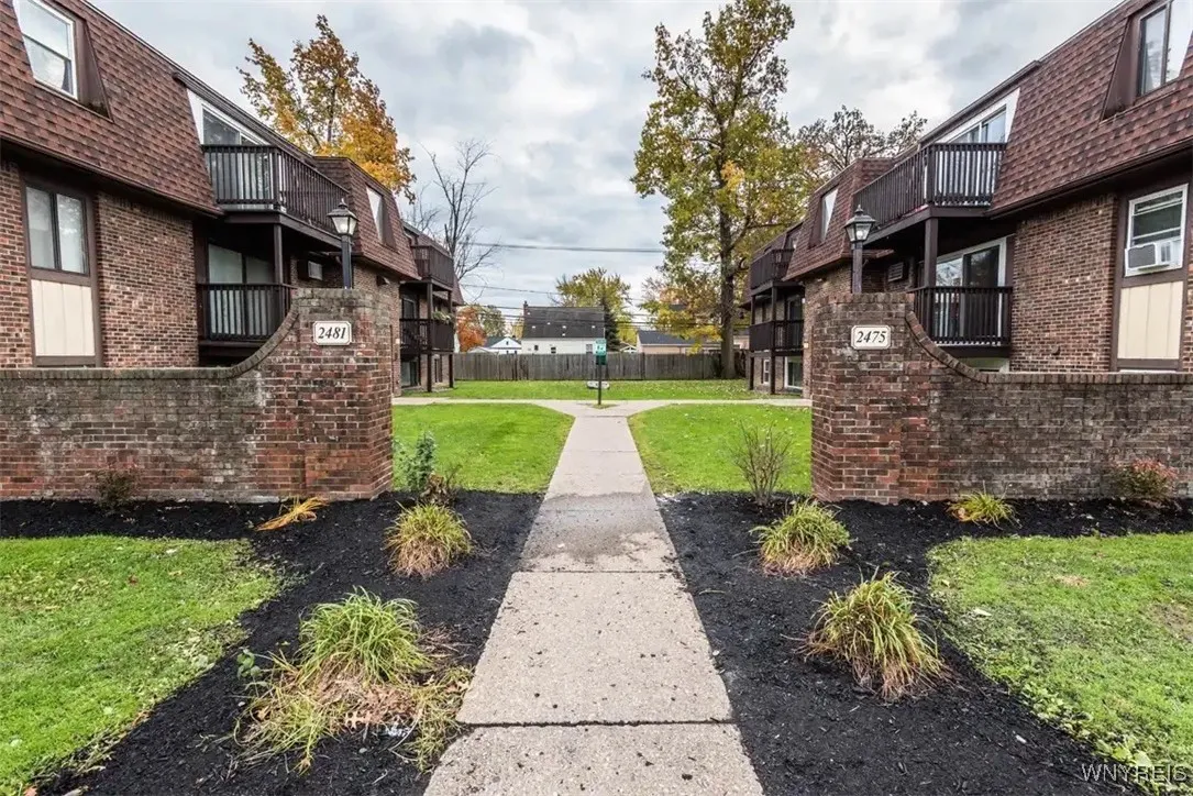 2481 #2481-07 Sheridan Drive, Amherst, New York 14, Amherst, New York 14150, 1 Bedroom Bedrooms, 3 Rooms Rooms,1 BathroomBathrooms,Residential Lease,For Rent,2481 #2481-07 Sheridan Drive, Amherst, New York 14,B1624711