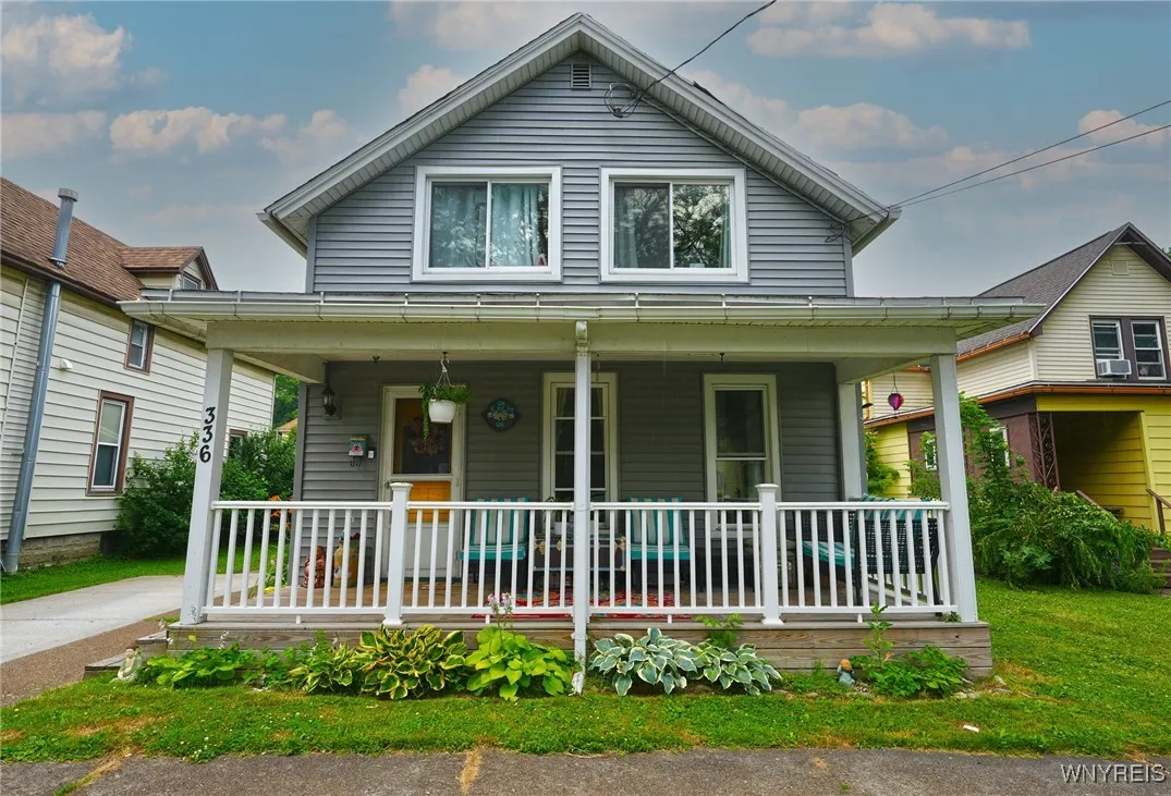 336 Vandervoort Street, North Tonawanda, New York, North Tonawanda, New York 14120, 4 Bedrooms Bedrooms, 10 Rooms Rooms,2 BathroomsBathrooms,Residential,Closed,336 Vandervoort Street, North Tonawanda, New York ,0,B1624511