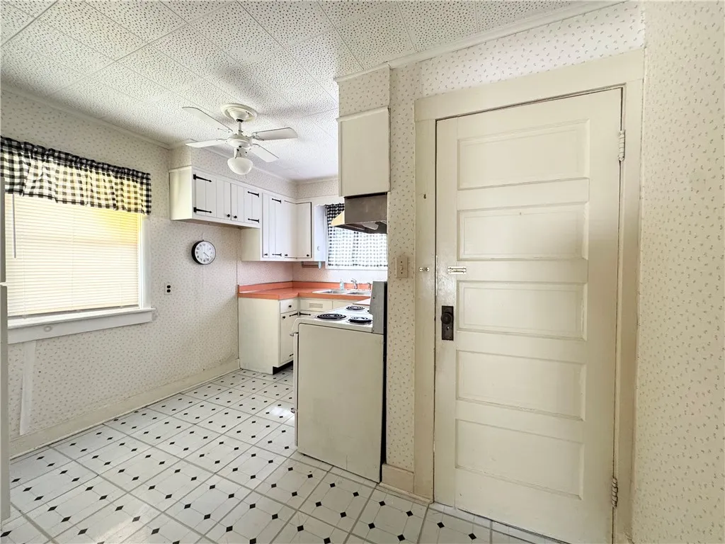 12 Willard Street, Auburn, New York 13021, Auburn, New York 13021, 4 Bedrooms Bedrooms, 7 Rooms Rooms,2 BathroomsBathrooms,Residential,For Sale,12 Willard Street, Auburn, New York 13021,R1624688
