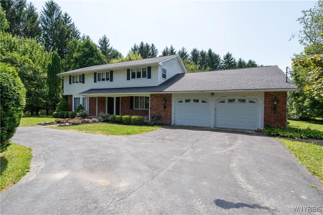 10902 Alleghany Road, Darien, New York 14040, Darien, New York 14040, 5 Bedrooms Bedrooms, 11 Rooms Rooms,2 BathroomsBathrooms,Residential,For Sale,10902 Alleghany Road, Darien, New York 14040,0,B1624435
