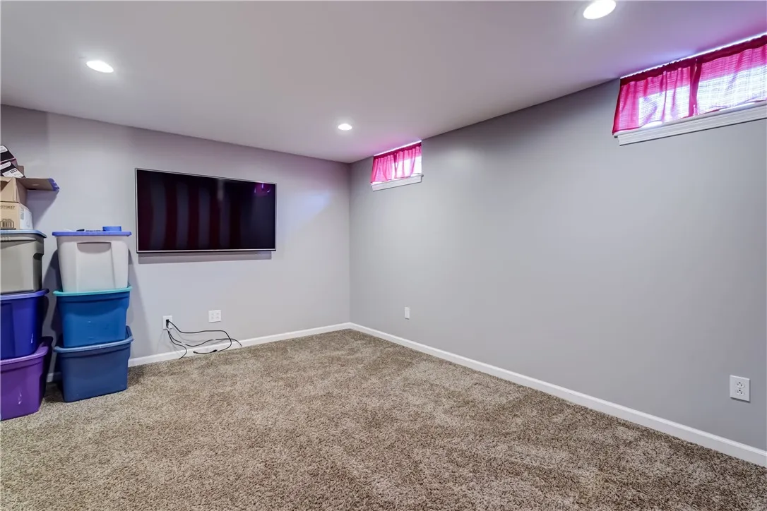 32 Trestle Trl, Chili, New York 14514, Chili, New York 14514, 3 Bedrooms Bedrooms, 8 Rooms Rooms,2 BathroomsBathrooms,Residential,Closed,32 Trestle Trl, Chili, New York 14514,0,R1624576