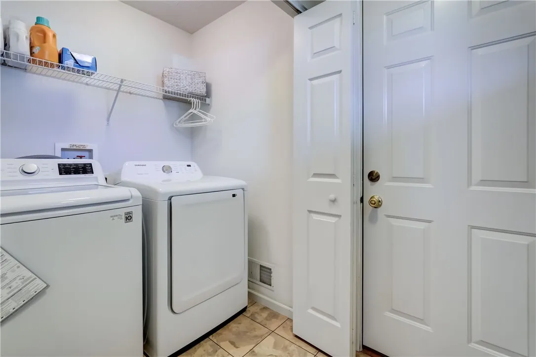32 Trestle Trl, Chili, New York 14514, Chili, New York 14514, 3 Bedrooms Bedrooms, 8 Rooms Rooms,2 BathroomsBathrooms,Residential,Closed,32 Trestle Trl, Chili, New York 14514,0,R1624576
