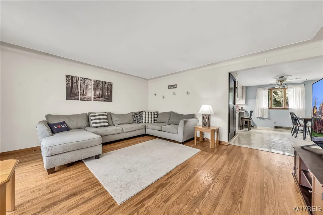 280 Elmsford Drive, West Seneca, New York 14224, West Seneca, New York 14224, 3 Bedrooms Bedrooms, 6 Rooms Rooms,1 BathroomBathrooms,Residential,Closed,280 Elmsford Drive, West Seneca, New York 14224,0,B1624438