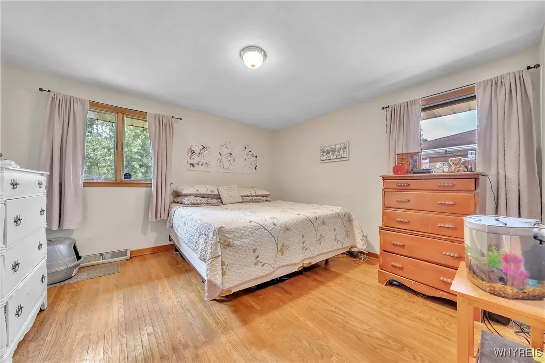 280 Elmsford Drive, West Seneca, New York 14224, West Seneca, New York 14224, 3 Bedrooms Bedrooms, 6 Rooms Rooms,1 BathroomBathrooms,Residential,Closed,280 Elmsford Drive, West Seneca, New York 14224,0,B1624438