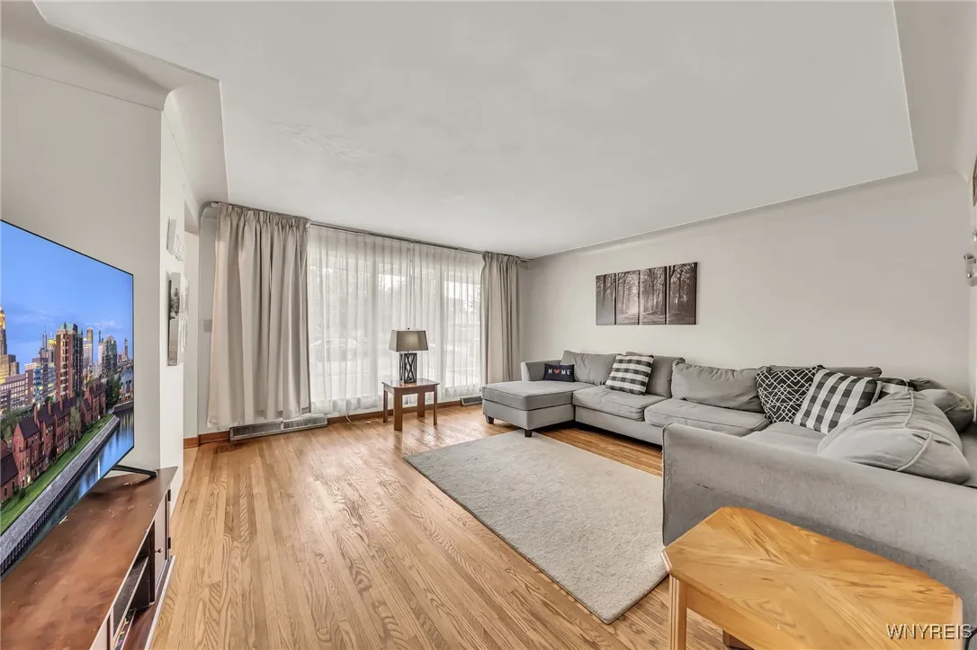 280 Elmsford Drive, West Seneca, New York 14224, West Seneca, New York 14224, 3 Bedrooms Bedrooms, 6 Rooms Rooms,1 BathroomBathrooms,Residential,Closed,280 Elmsford Drive, West Seneca, New York 14224,0,B1624438