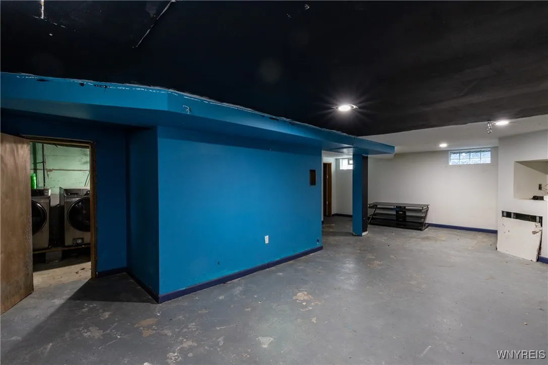 39 Ladner Avenue, Buffalo, New York 14220, Buffalo, New York 14220, 3 Bedrooms Bedrooms, 5 Rooms Rooms,1 BathroomBathrooms,Residential,For Sale,39 Ladner Avenue, Buffalo, New York 14220,B1619072